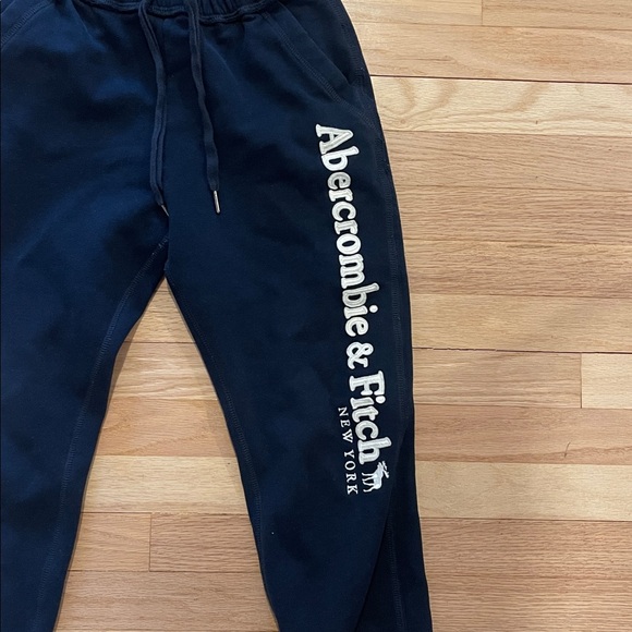 Abercrombie & Fitch women Dark Blue Sweatpants size S good condition pants - Picture 2 of 6